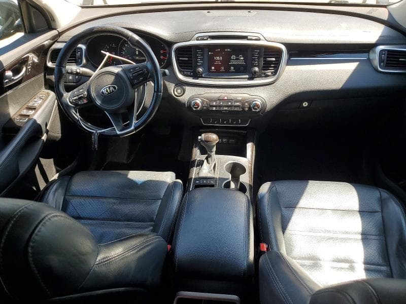 2017 KIA SORENTO EX 8