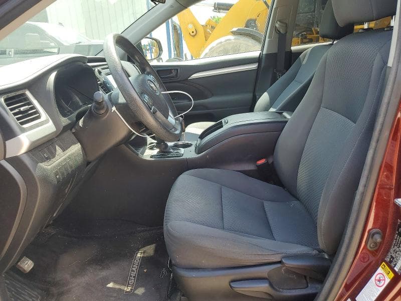2017 TOYOTA HIGHLANDER LE 7
