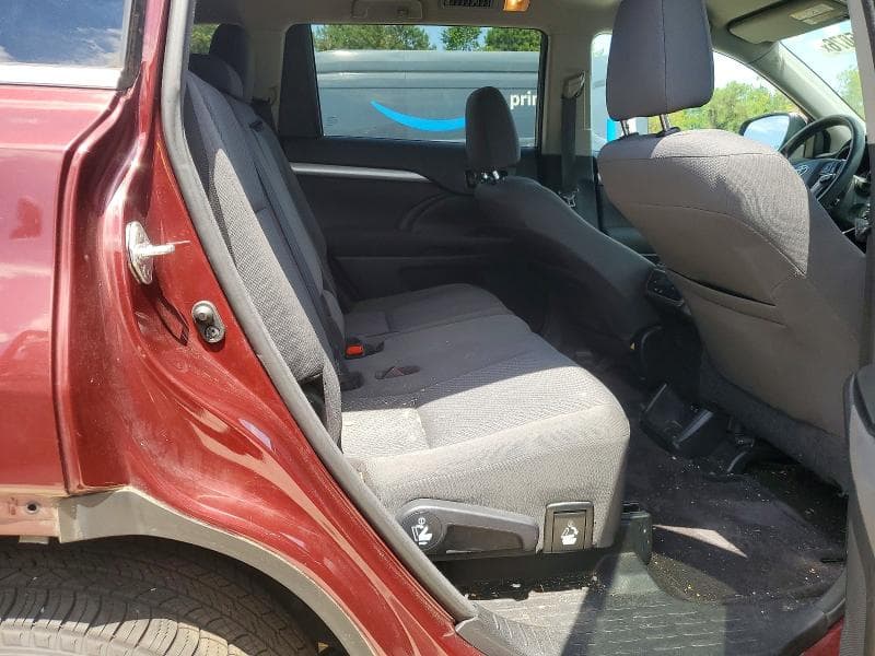 2017 TOYOTA HIGHLANDER LE 10