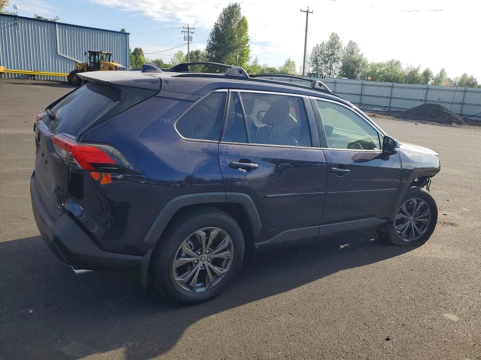 2024 TOYOTA RAV4 XLE PREMIUM 3