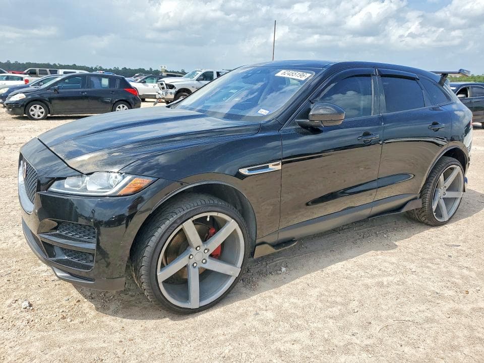 2017 JAGUAR F-PACE - 1