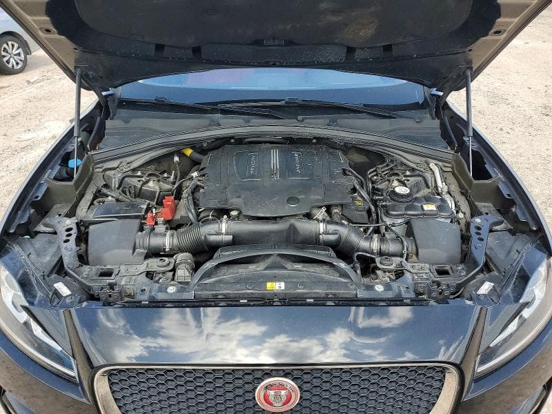 2017 JAGUAR F-PACE 12
