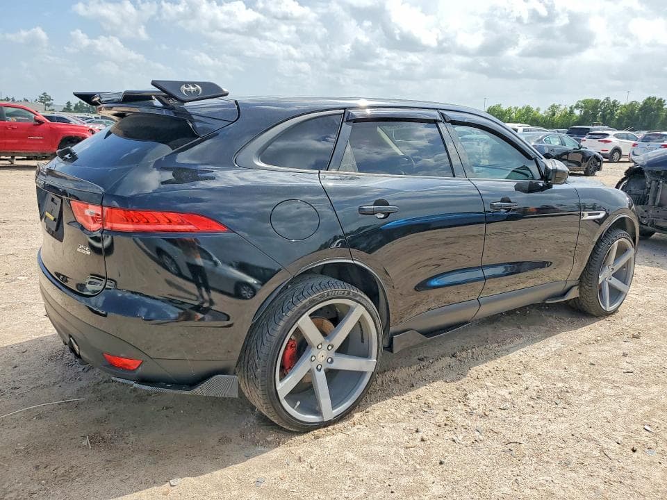 2017 JAGUAR F-PACE 3