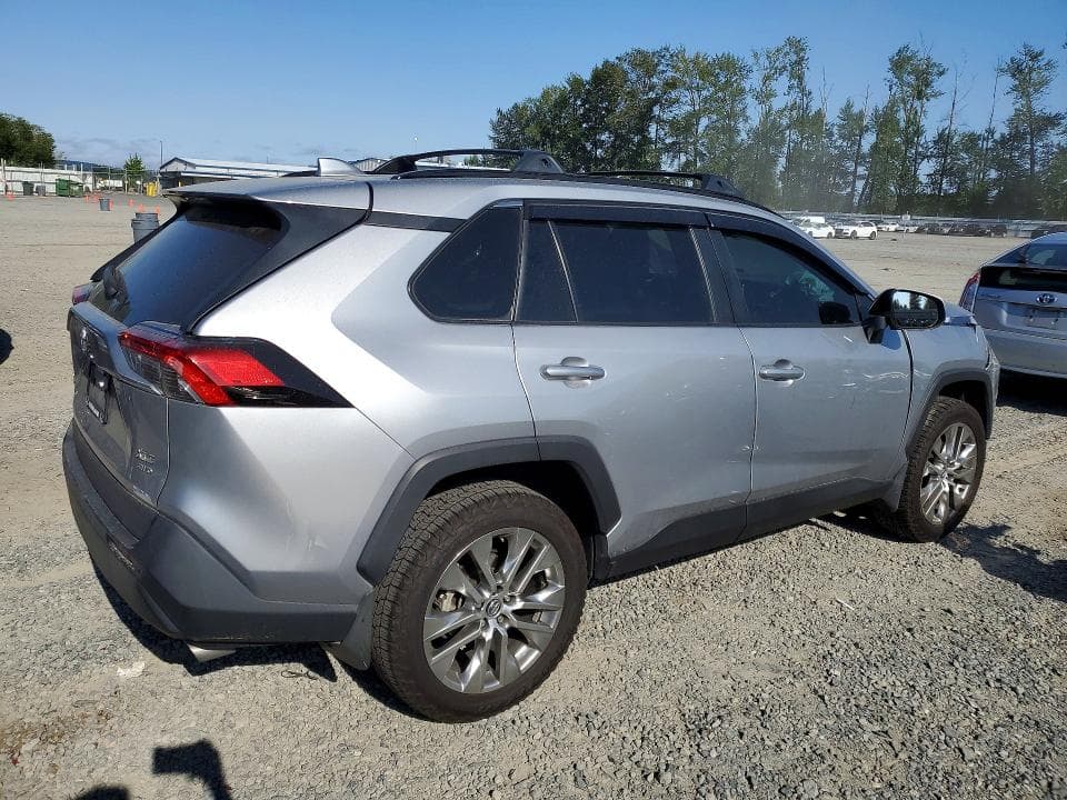 2020 TOYOTA RAV4 XLE PREMIUM 3