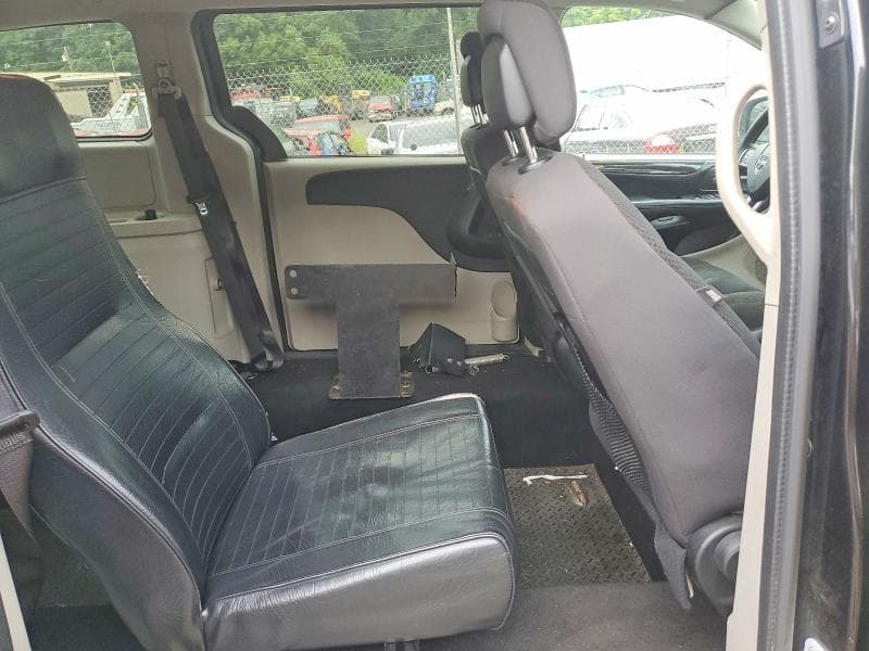 2019 DODGE GRAND CARAVAN SE 11