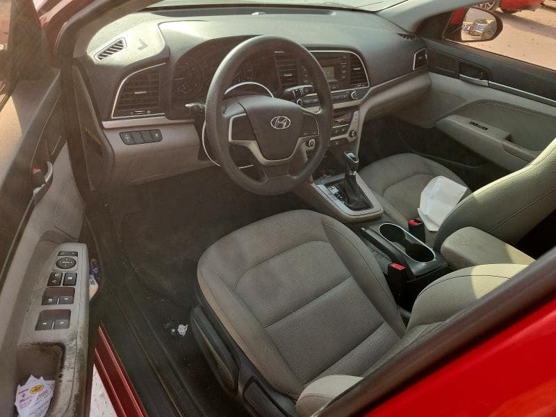 2017 HYUNDAI ELANTRA SE 8