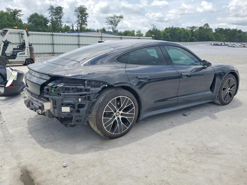 2022 PORSCHE TAYCAN 3