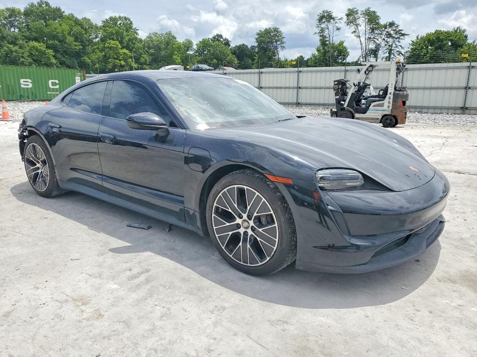 2022 PORSCHE TAYCAN 4
