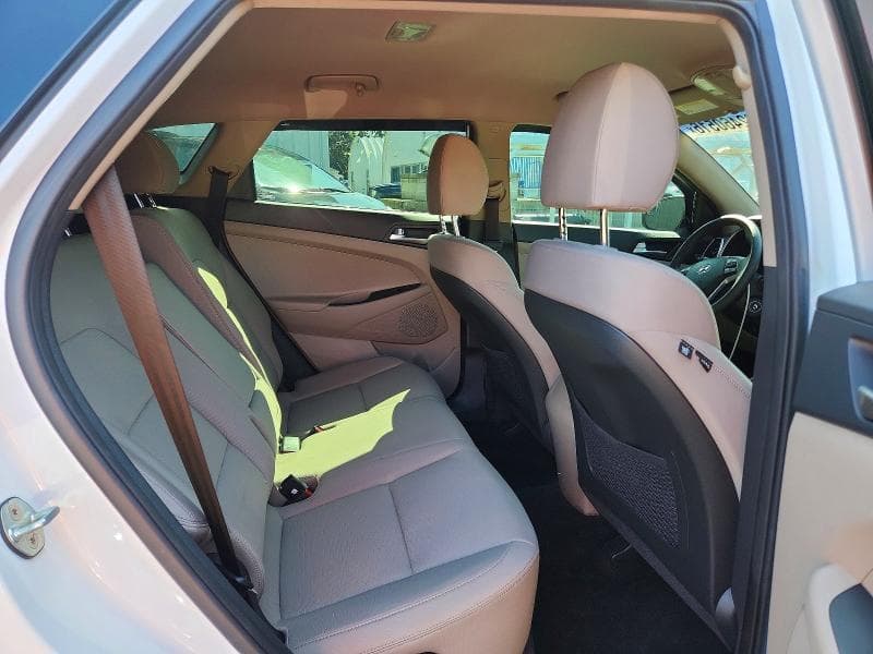 2020 HYUNDAI TUCSON SE SE 11