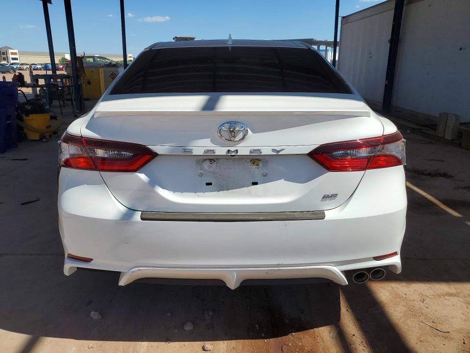 2021 TOYOTA CAMRY SE 6
