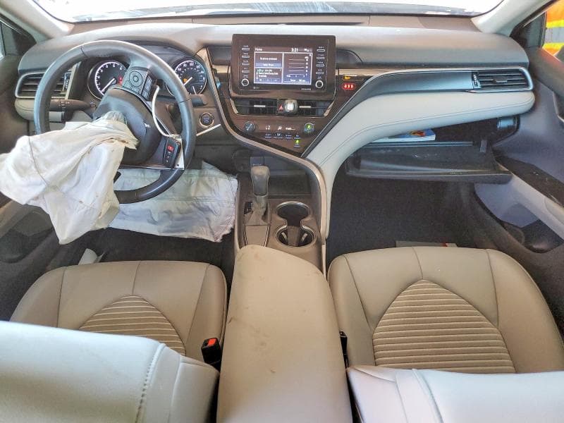 2021 TOYOTA CAMRY SE 8