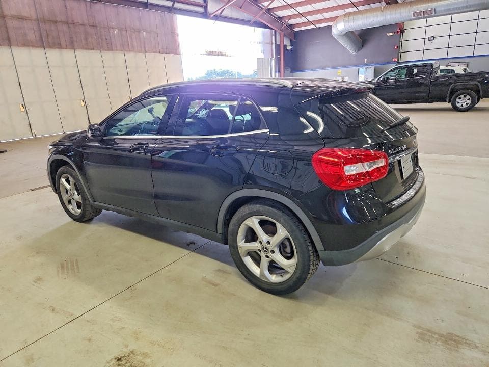 2020 MERCEDES-BENZ GLA 250 250 2