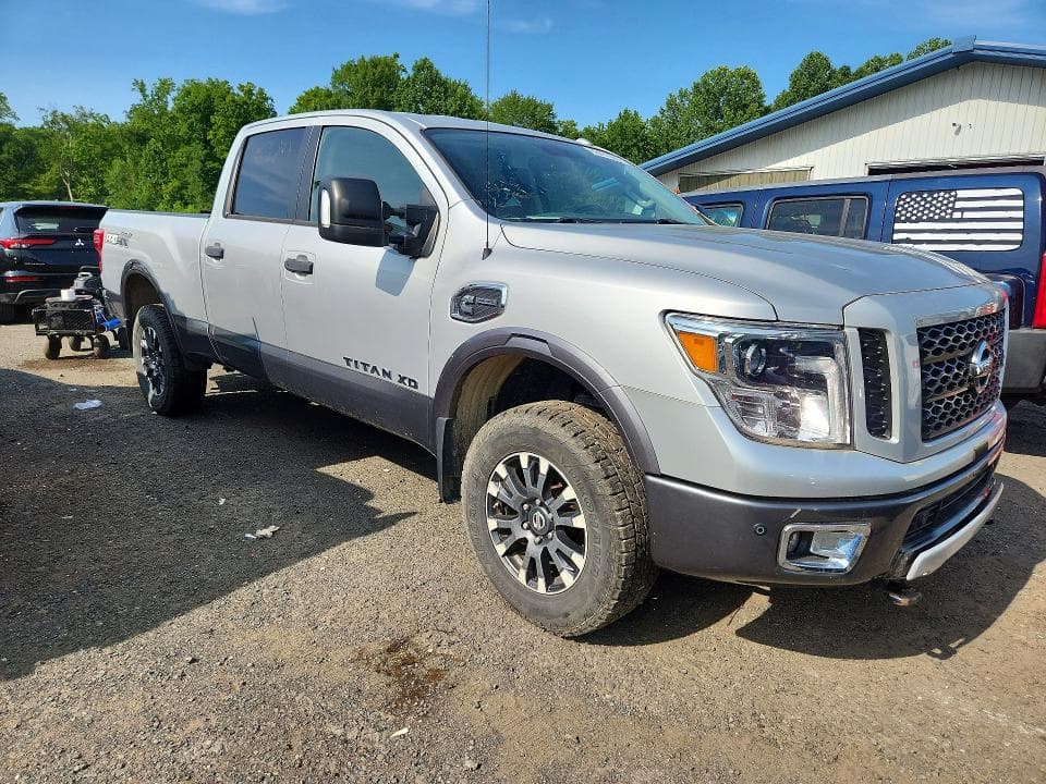 2019 NISSAN TITAN XD S S 4