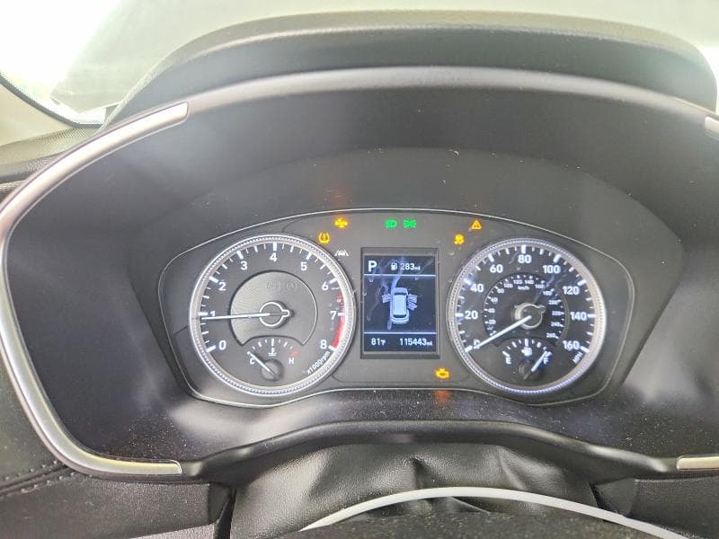 2019 HYUNDAI SANTA FE SE 9