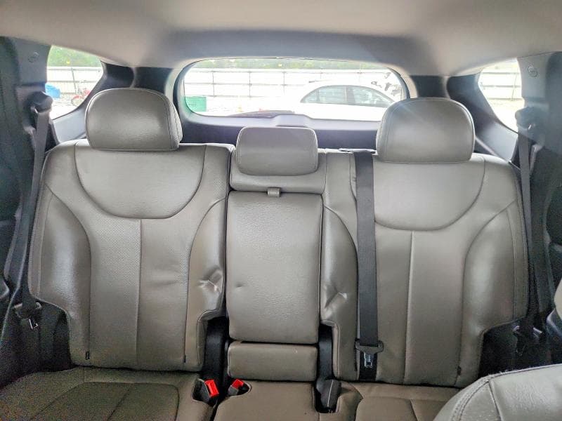 2019 HYUNDAI SANTA FE SE 10