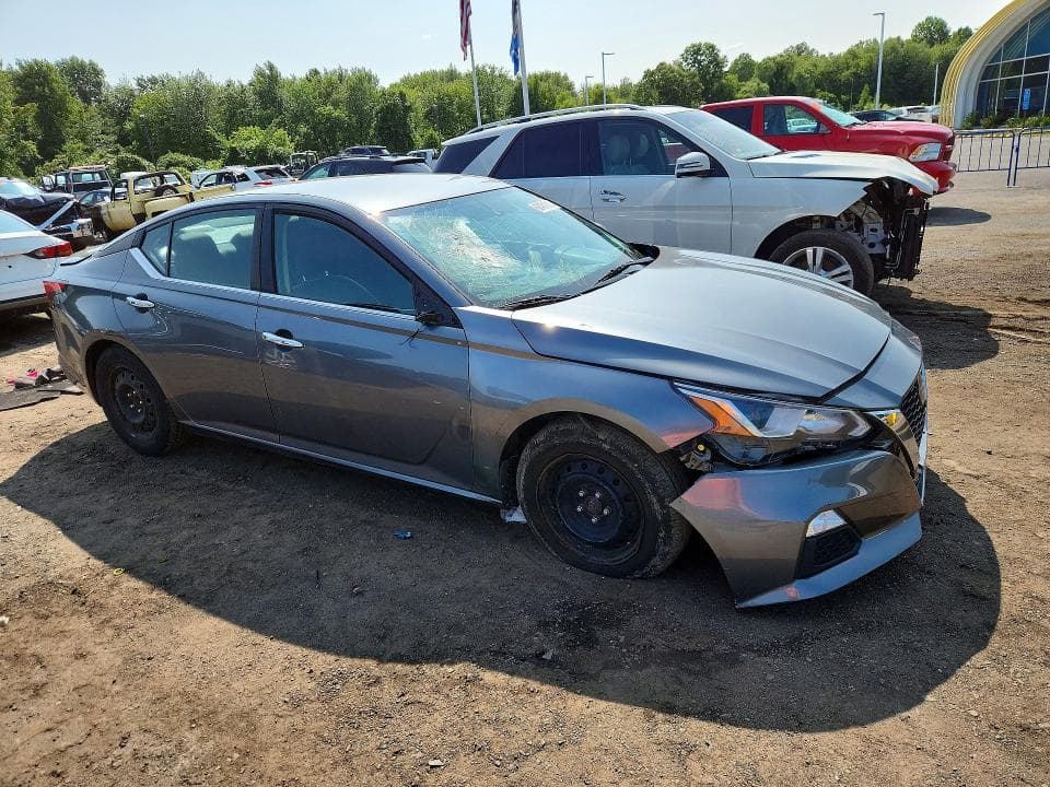 2019 NISSAN ALTIMA S S 4