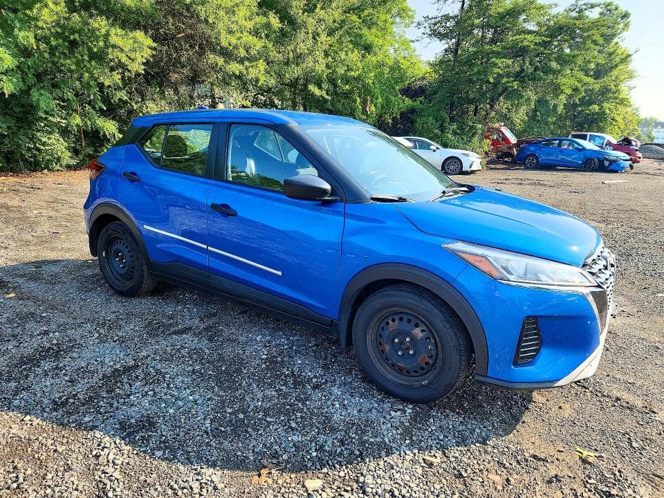 2021 NISSAN KICKS S 4