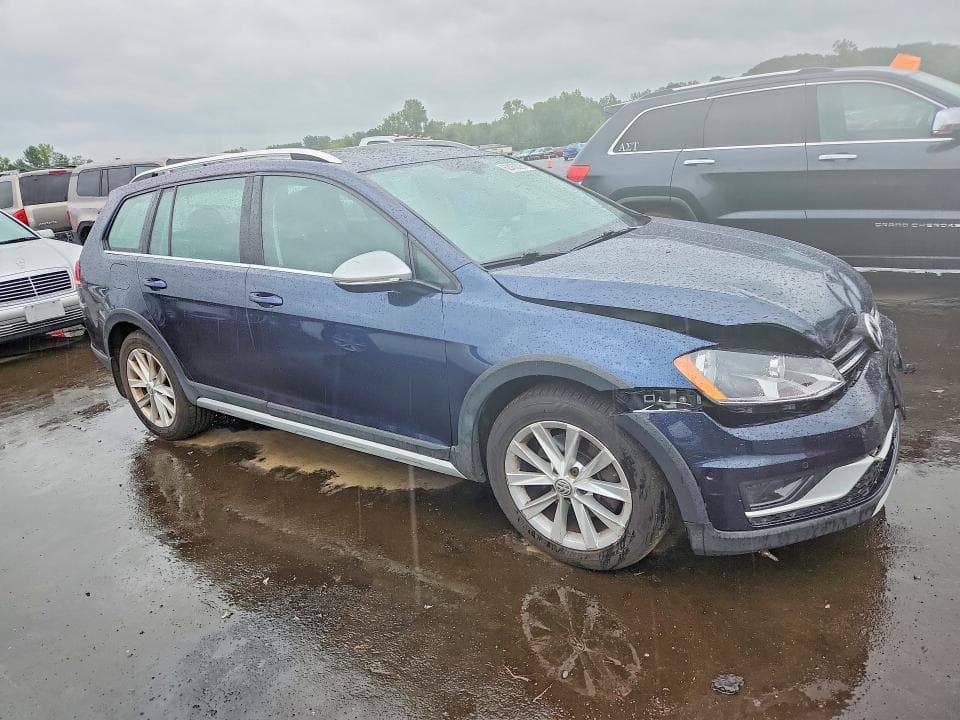 2017 VOLKSWAGEN GOLF ALLTRACK S 4