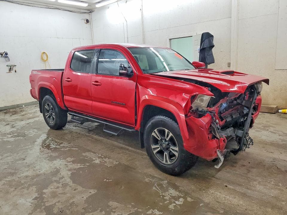 2019 TOYOTA TACOMA TRD SPORT 4