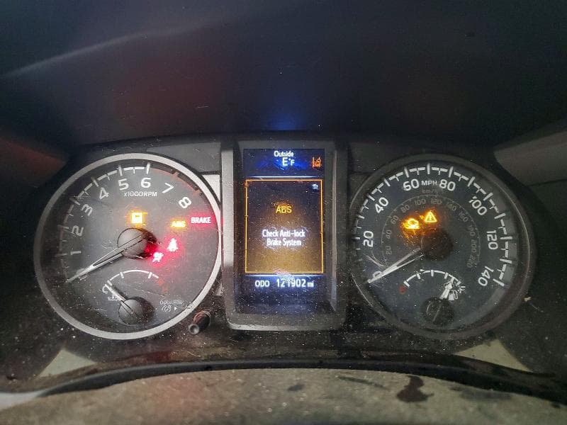 2019 TOYOTA TACOMA TRD SPORT 9