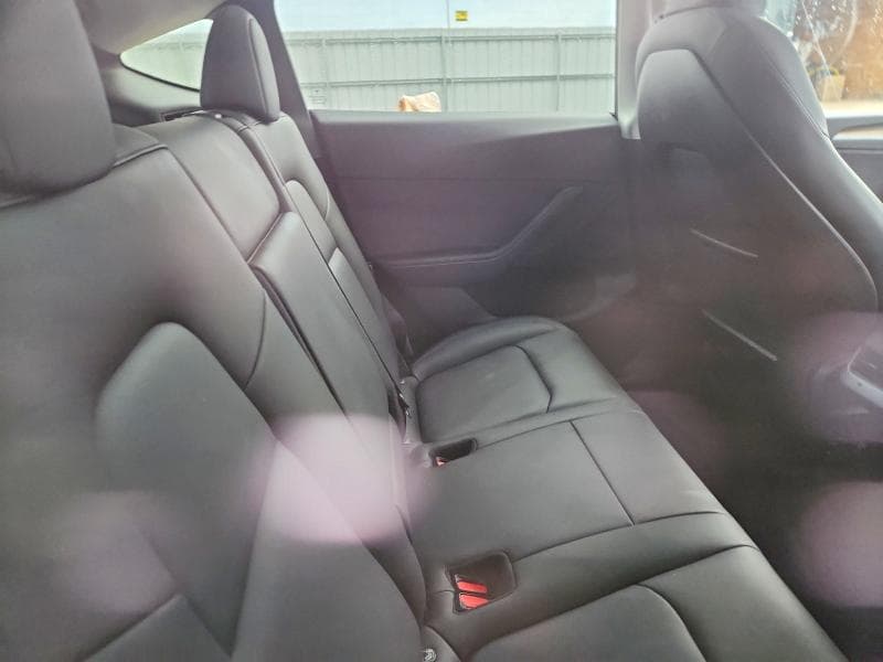 2022 TESLA MODEL Y 10