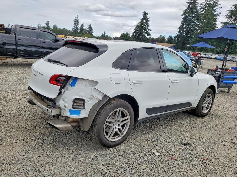 2018 PORSCHE MACAN 3