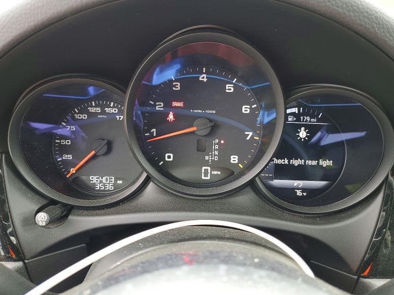 2018 PORSCHE MACAN 9