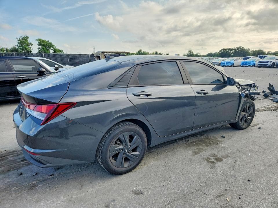 2021 HYUNDAI ELANTRA SEL 3