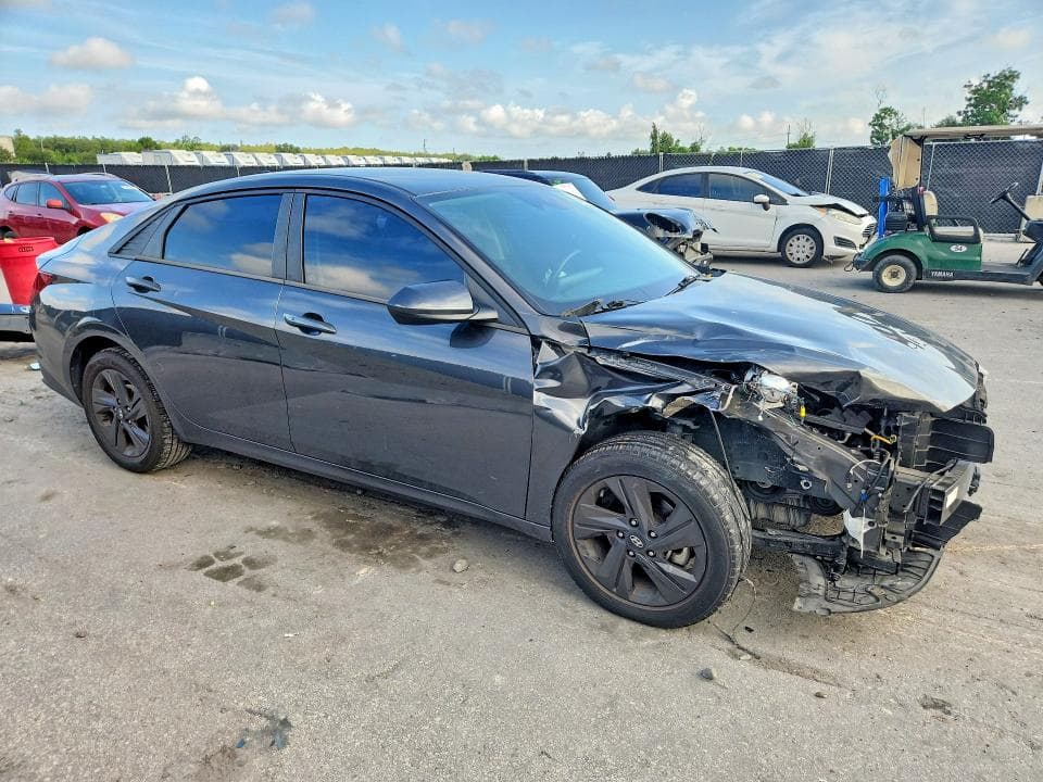2021 HYUNDAI ELANTRA SEL 4