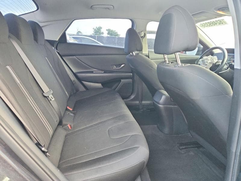 2021 HYUNDAI ELANTRA SEL 10