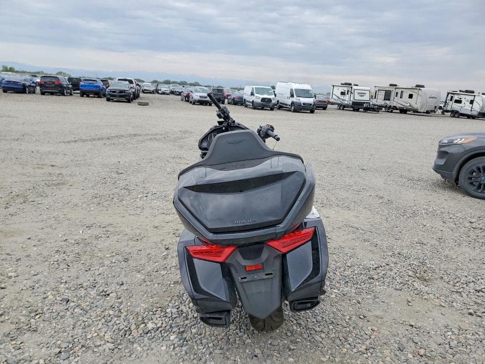 2023 HONDA GL1800 D 4