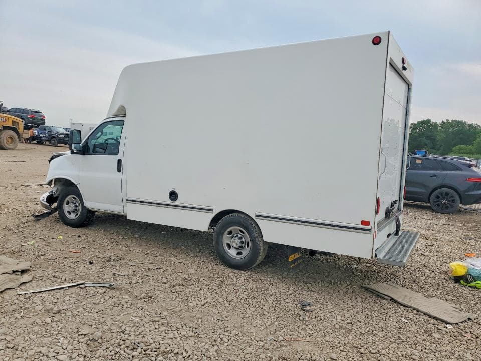 2022 CHEVROLET EXPRESS DELIVERY TRUCK 2