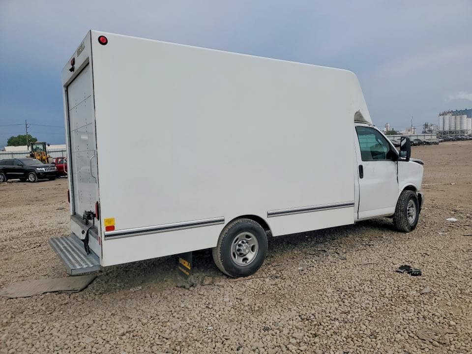 2022 CHEVROLET EXPRESS DELIVERY TRUCK 3