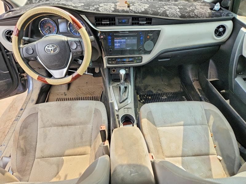 2017 TOYOTA COROLLA LE 8