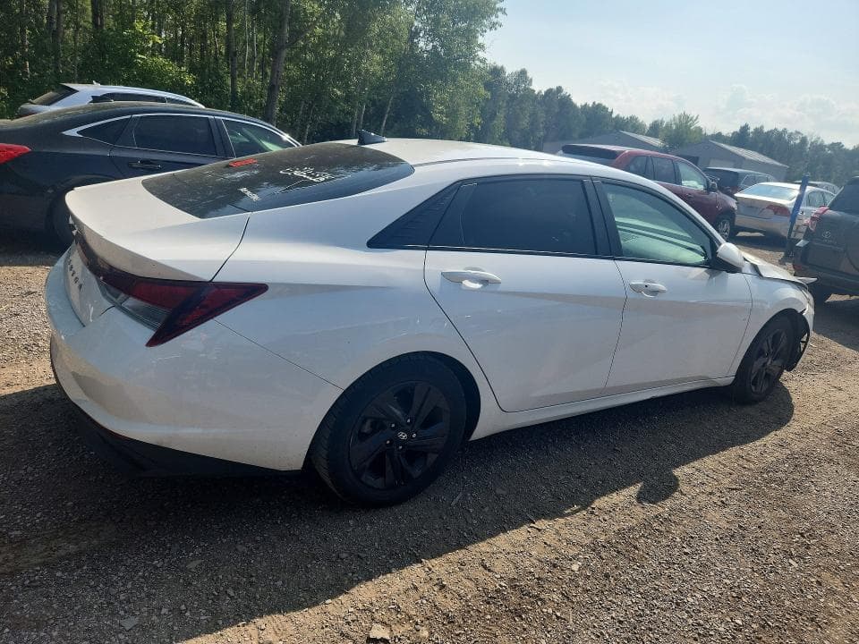 2021 HYUNDAI ELANTRA SEL 3