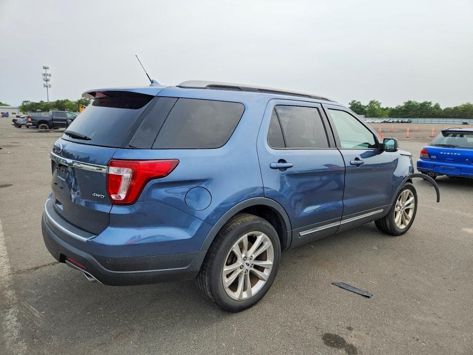 2018 FORD EXPLORER XLT 3