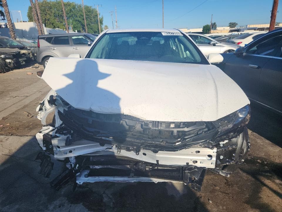 2026 TOYOTA CAMRY LE 5