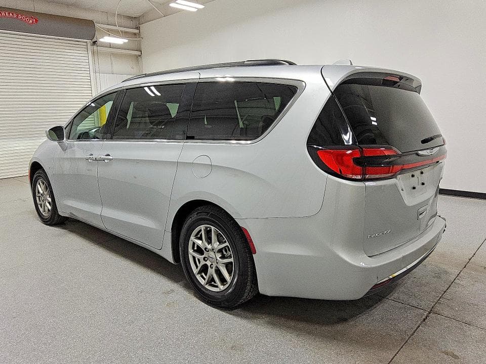 2022 CHRYSLER PACIFICA TOURING 2