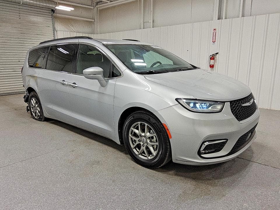 2022 CHRYSLER PACIFICA TOURING 4