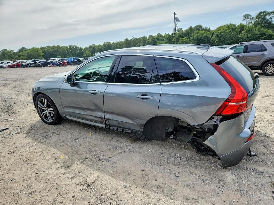 2021 VOLVO XC60 T5 MOMENTUM 2