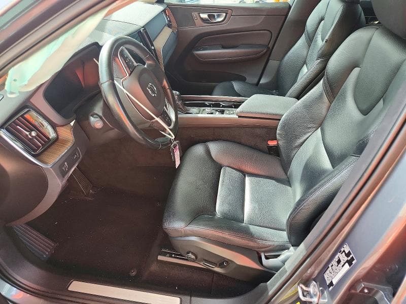 2021 VOLVO XC60 T5 MOMENTUM 7