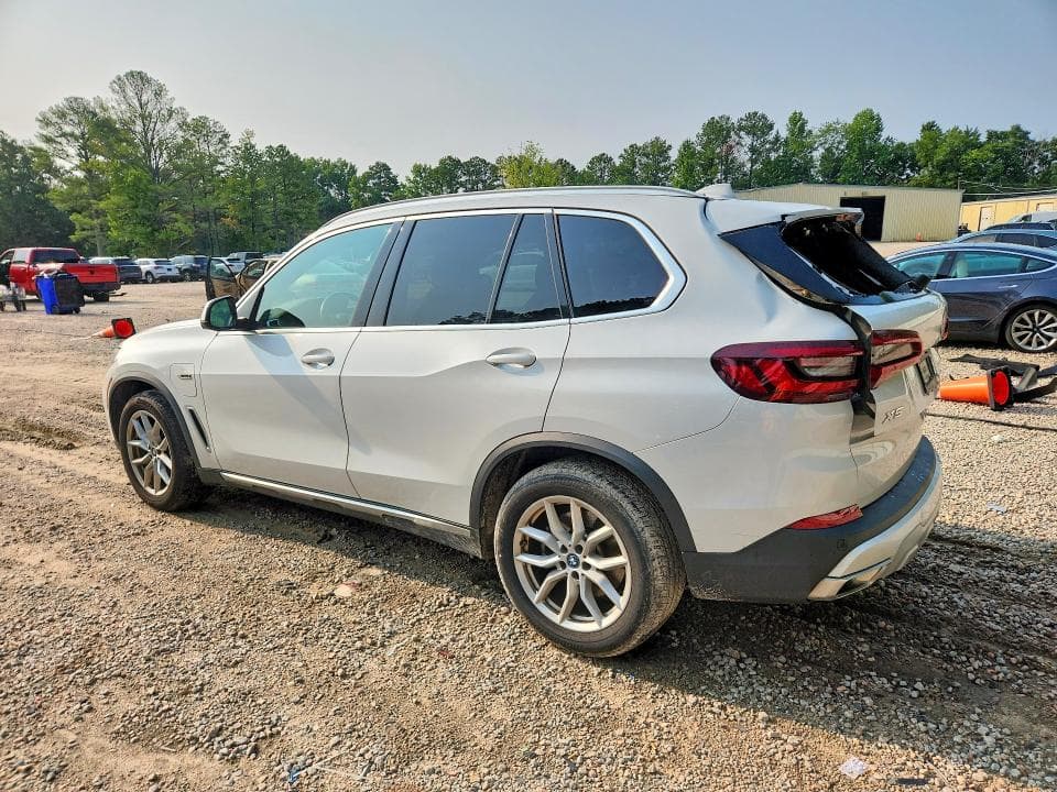 2023 BMW X5 XDRIVE45E 2
