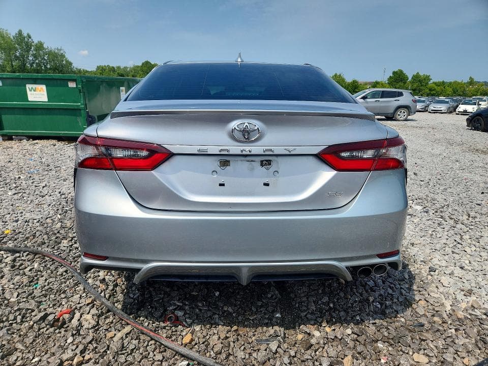 2021 TOYOTA CAMRY SE 6