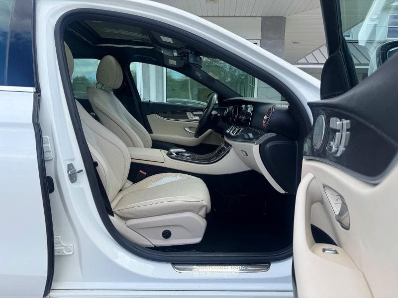 2017 MERCEDES-BENZ E 300 300 5