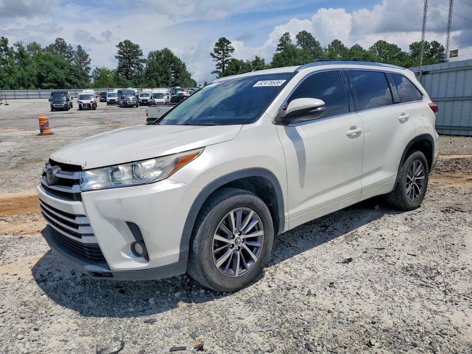 2017 TOYOTA HIGHLANDER XLE