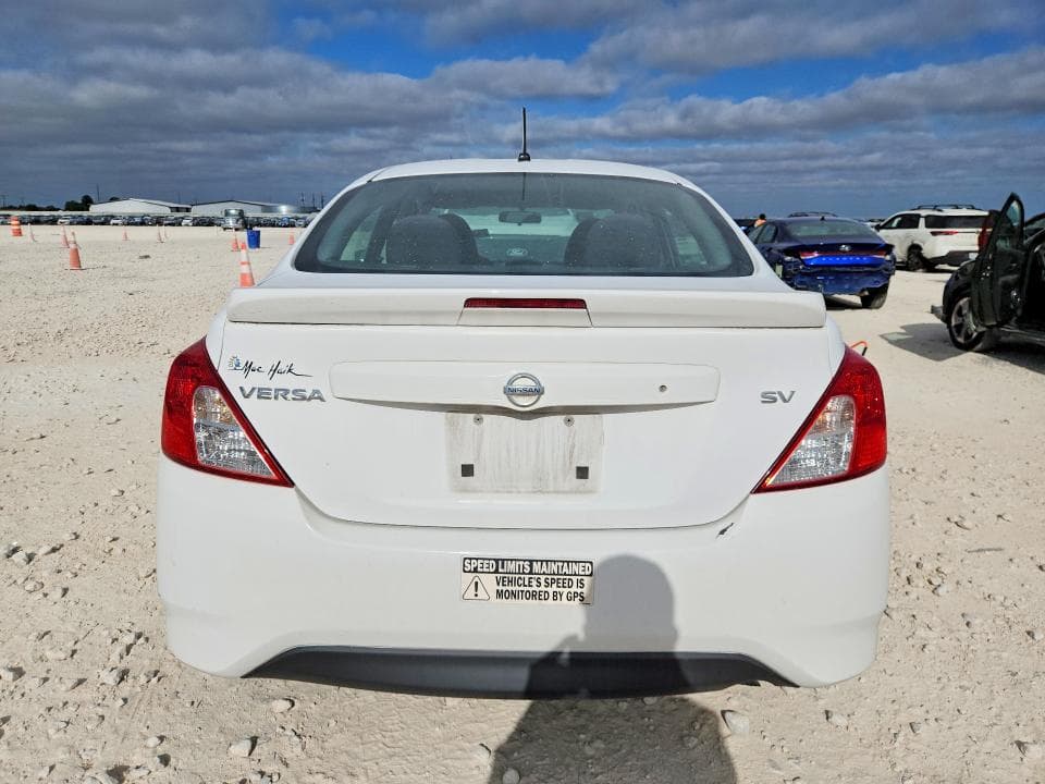 2017 NISSAN VERSA 1.6 SV 6