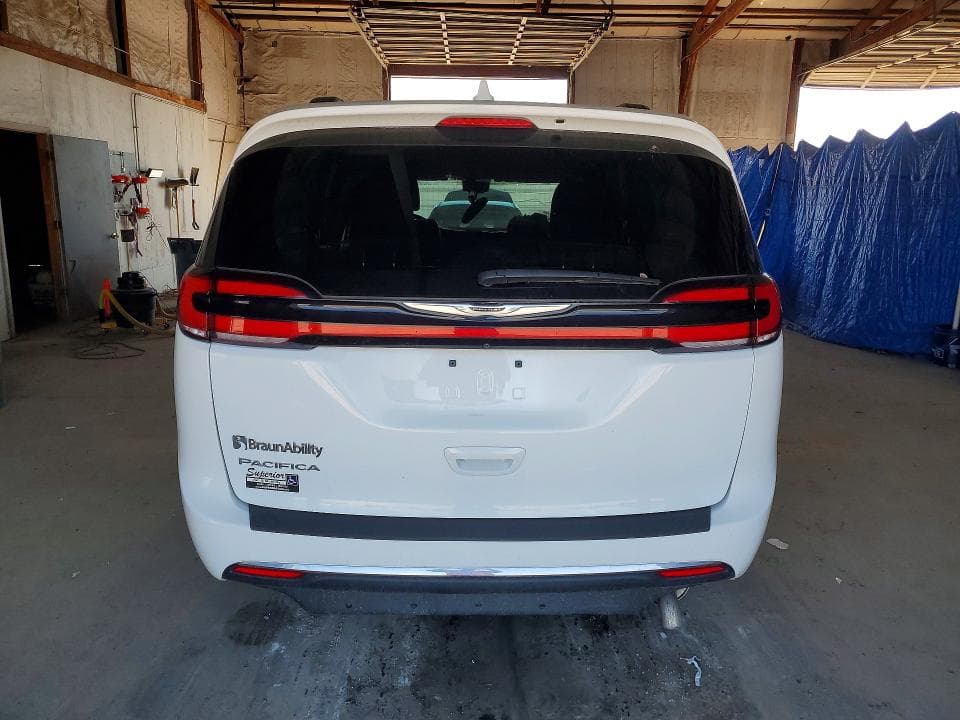 2022 CHRYSLER PACIFICA TOURING L 6