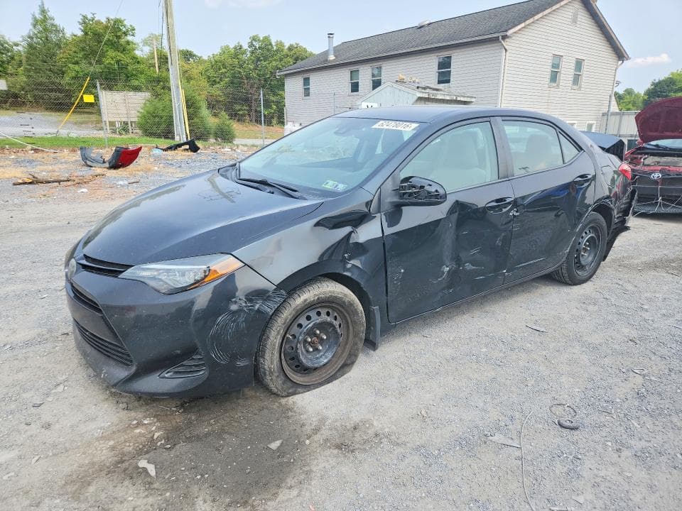 2018 TOYOTA COROLLA LE - 1