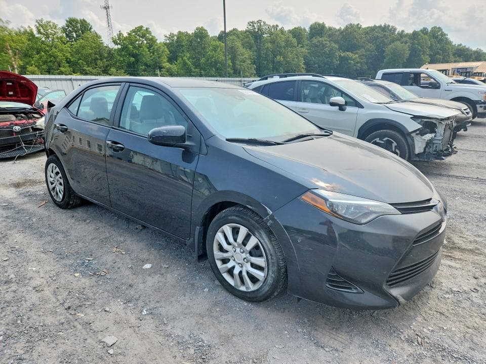 2018 TOYOTA COROLLA LE 4