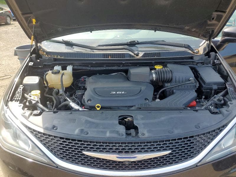 2018 CHRYSLER PACIFICA TOURING L PLUS 12